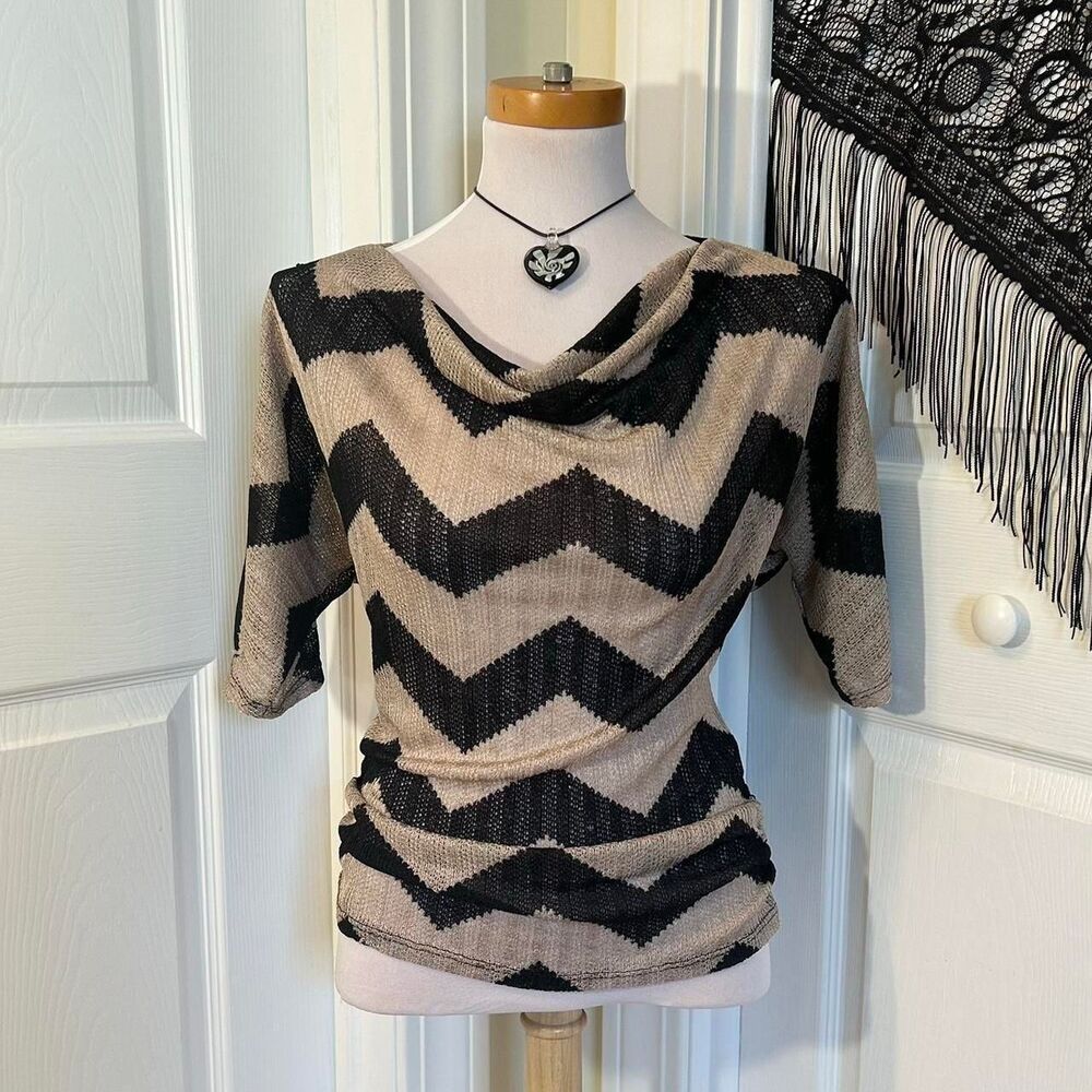 Unbranded Women's Black and Brown Shirt